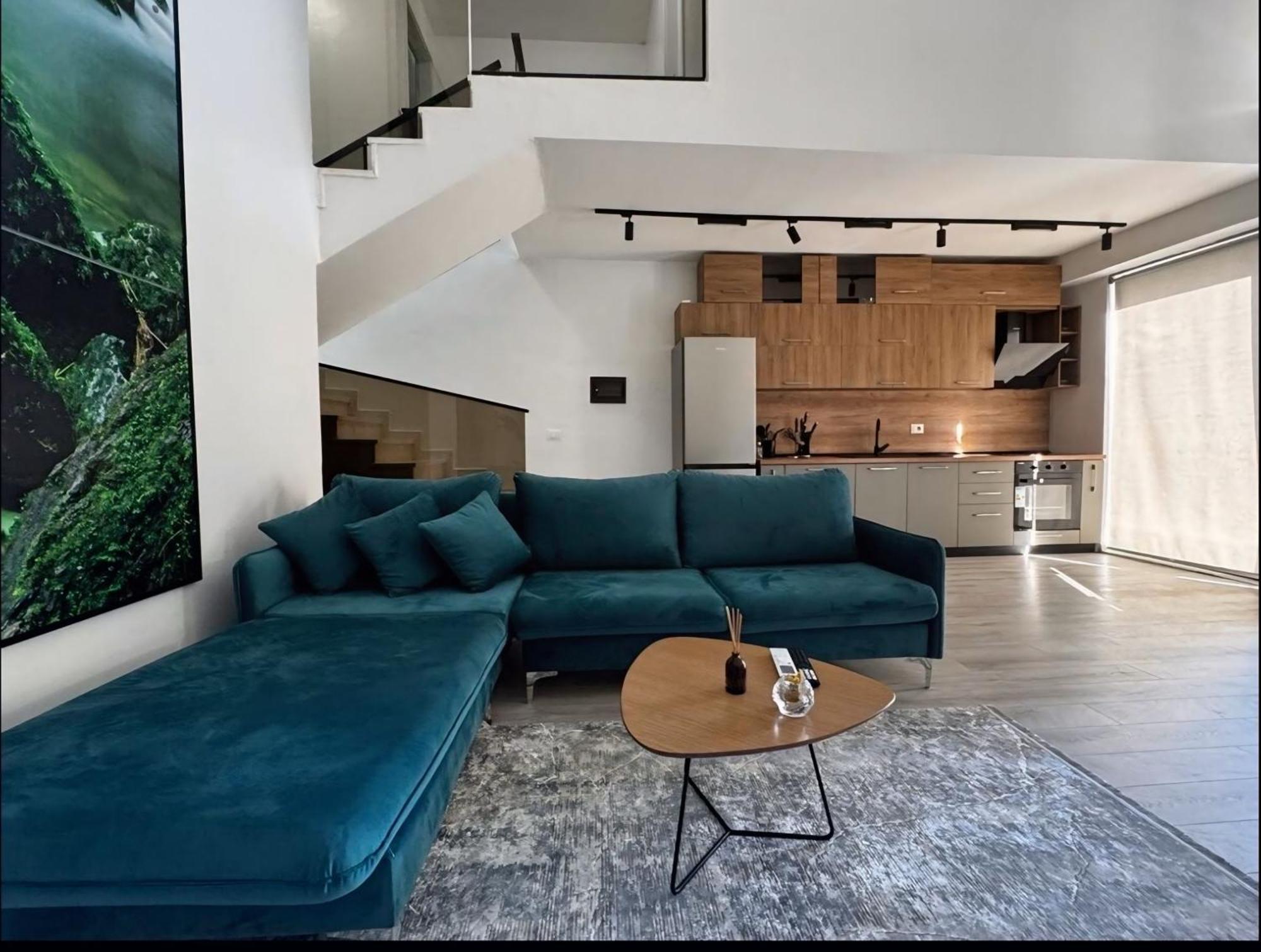 Modern Glam Duplex Appartamento